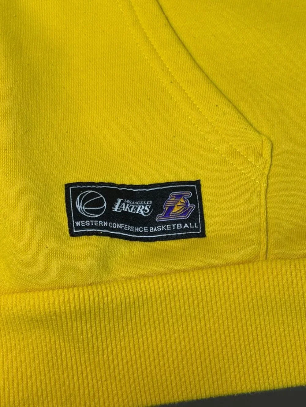 Los Angeles Lakers Yellow Hooded Sweatshirt NBA Logo Western 10-11 years